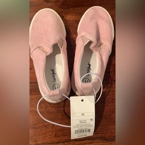 NWT cat and jack slip ons size 11